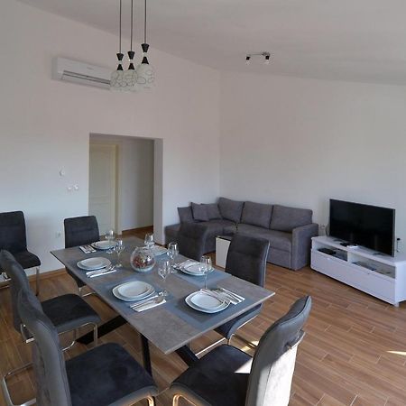 New Apartments 9 Minutes From Split Airport Kastela Bagian luar foto