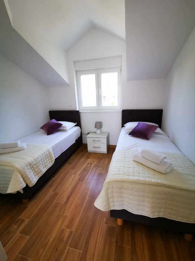 New Apartments 9 Minutes From Split Airport Kastela Bagian luar foto