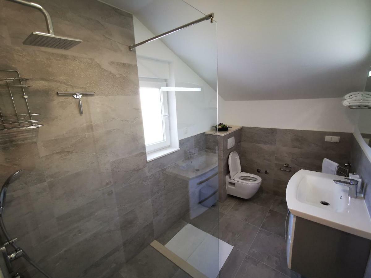 New Apartments 9 Minutes From Split Airport Kastela Bagian luar foto