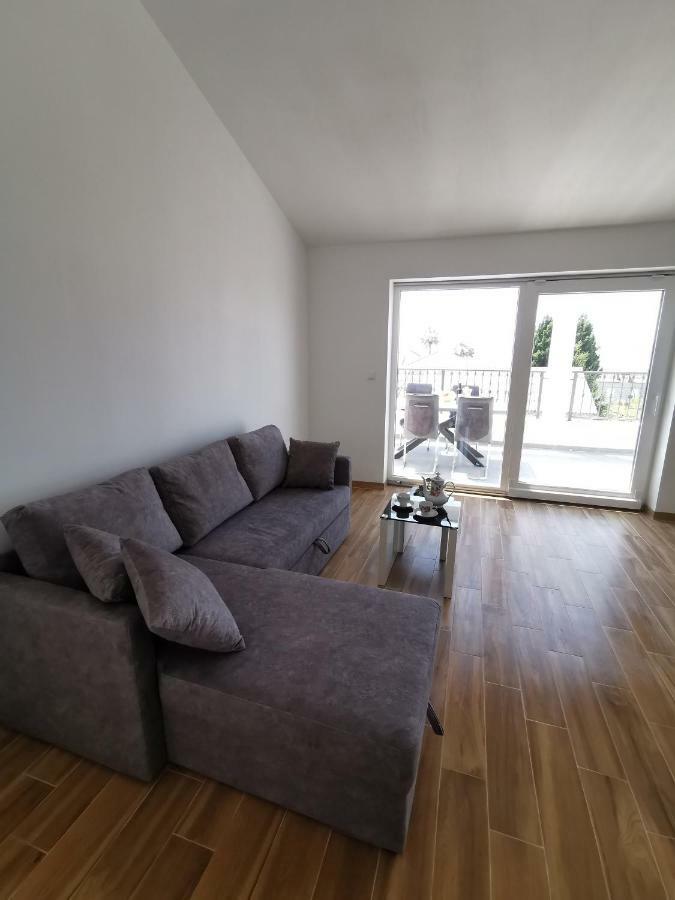 New Apartments 9 Minutes From Split Airport Kastela Bagian luar foto