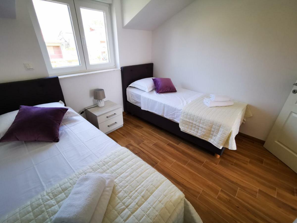 New Apartments 9 Minutes From Split Airport Kastela Bagian luar foto